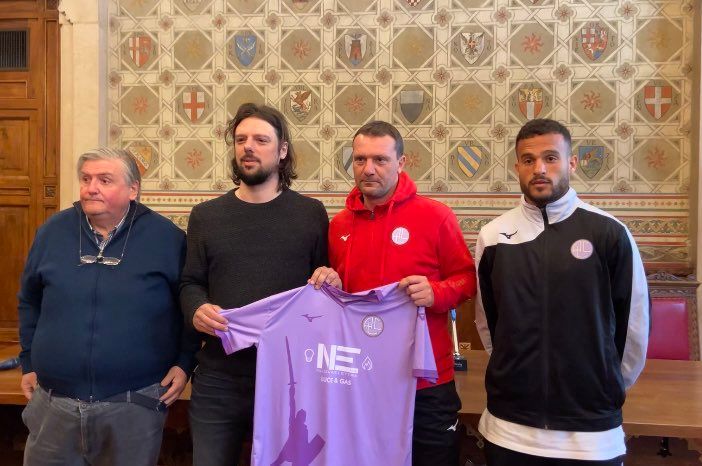 VIDEO. Il Legnano celebra 110 anni con vip come Fabio Capello. Il ds Pogliani: «Un privilegio fare parte di questa storica squadra»