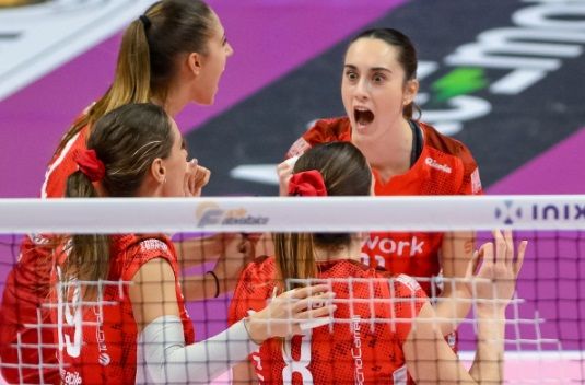 Foto ufficiale Uyba