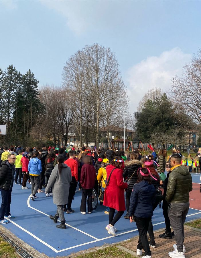 La sfilata di Carnevale green delle scuole Rossi, e non solo, incanta Borsano