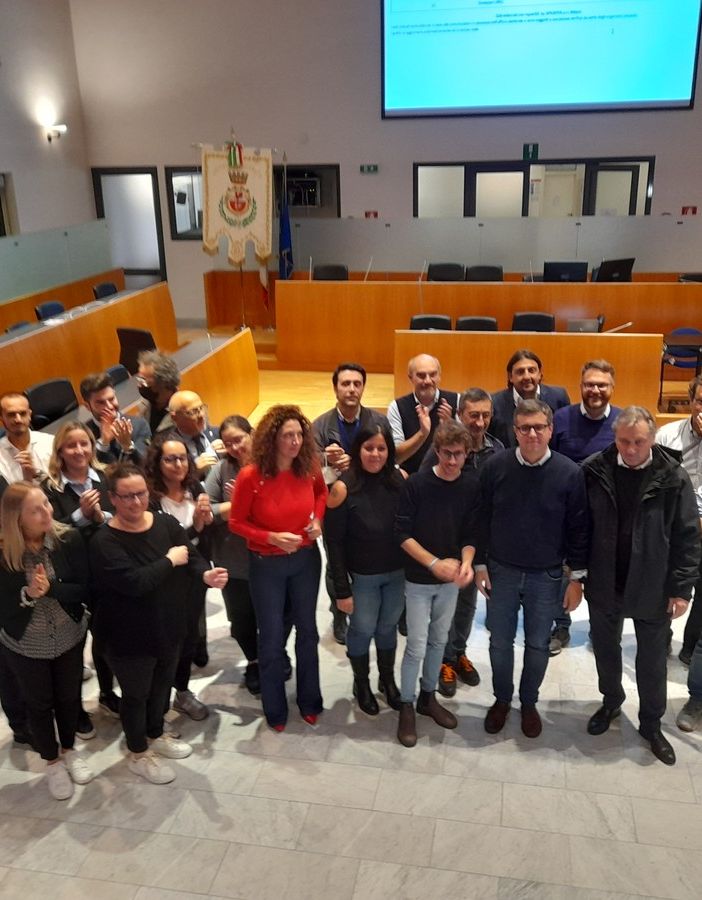 Sostenitori e candidati con Andrea Cassani in sala consiliare