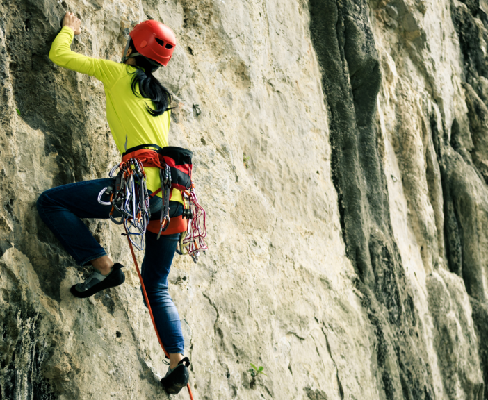 La pioniera dell’arrampicata che insegna alle donne iraniane come conquistare l’indipendenza