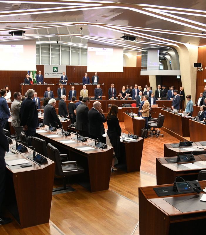 Il Consiglio regionale della Lombardia ricorda Silvio Berlusconi. Minuto di silenzio in aula