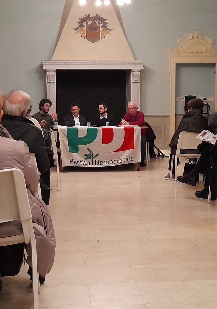 La conferenza organizzata a Villa Calcaterra (in fondo all'articolo, i relatori)