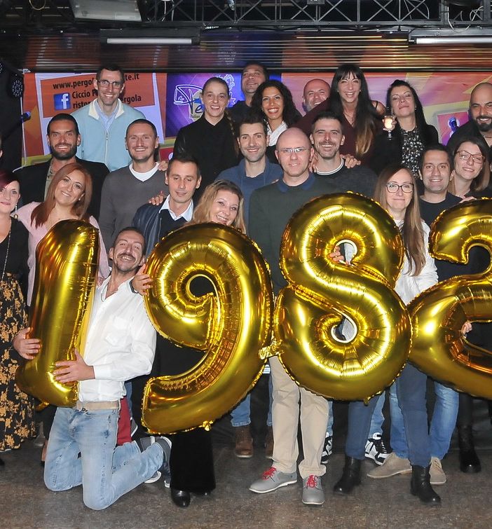 A Fagnano i 40 anni dei coscritti del 1982: «Un momento per rivederci e proseguire l'amicizia che dura fin da bambini»