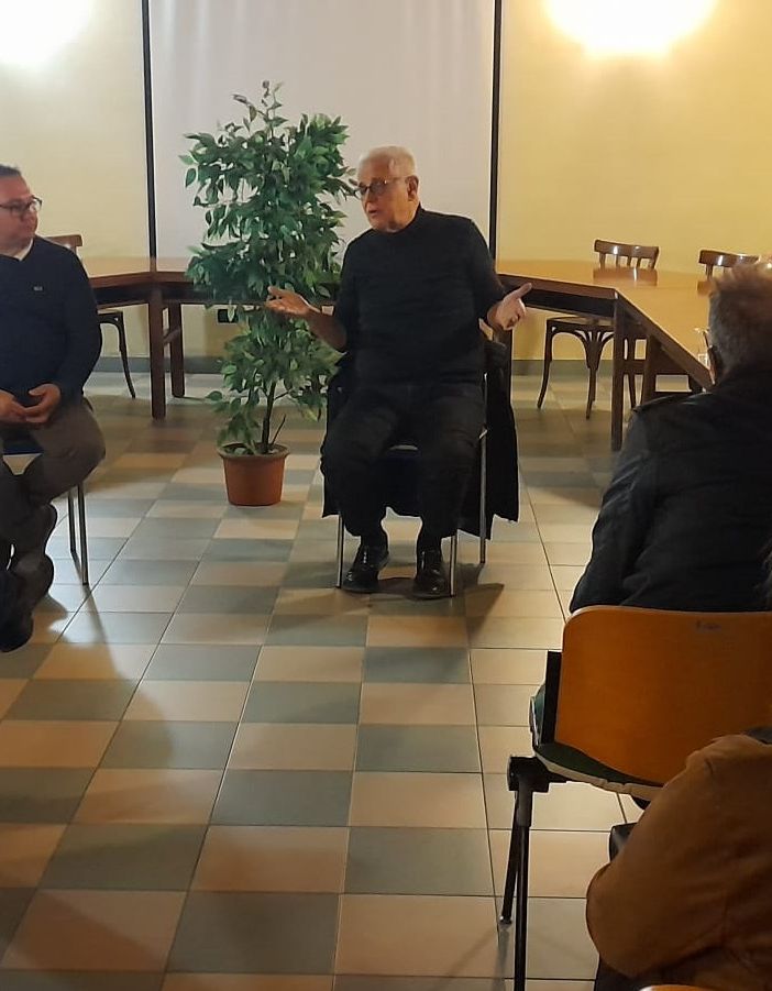 Roberto Formigoni presenta a Gorla Maggiore &quot;Una storia popolare&quot;