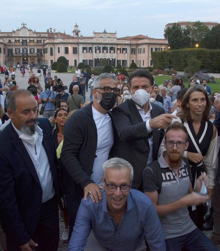 Busto, Giuseppe Conte ai suoi: «Andate avanti più forti di prima!»