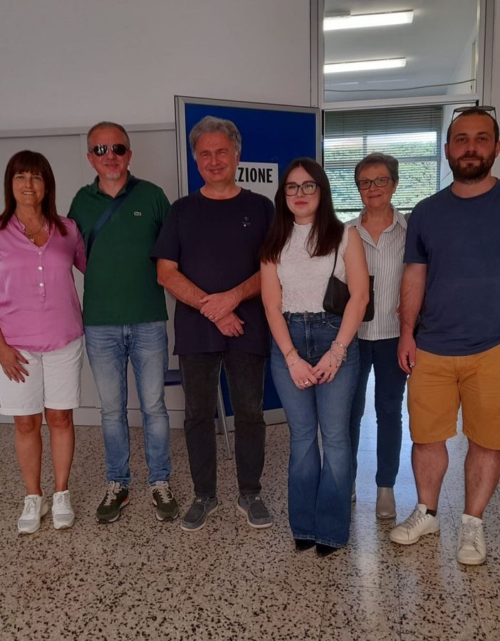 Lucio Ghioldi, terzo da sinistra, è il nuovo sindaco di Solbiate Olona