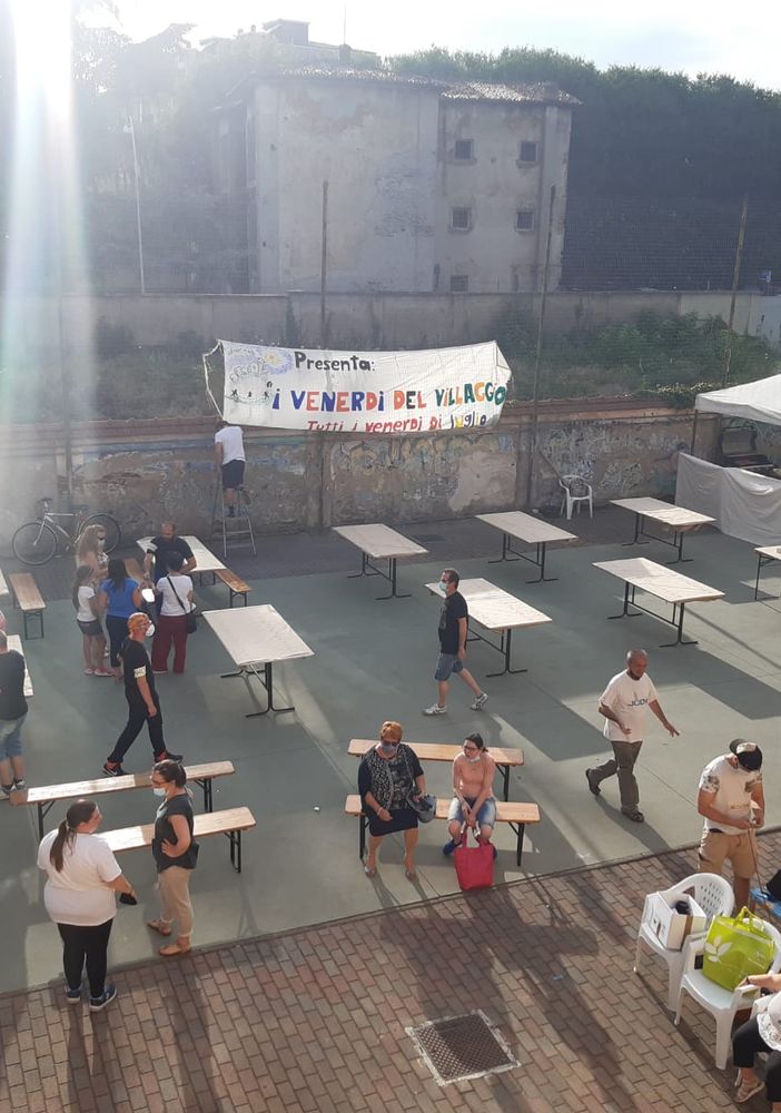 Ripartono i Venerdì del Villaggio nel cortile di via Pozzi