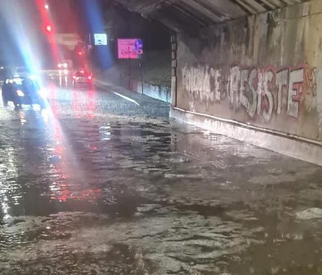 Bomba d’acqua e grandinata su Rho: allagamenti e piante pericolanti
