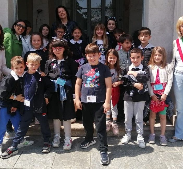 Gli alunni della 2C delle “De Amicis” in visita  a Palazzo Brambilla