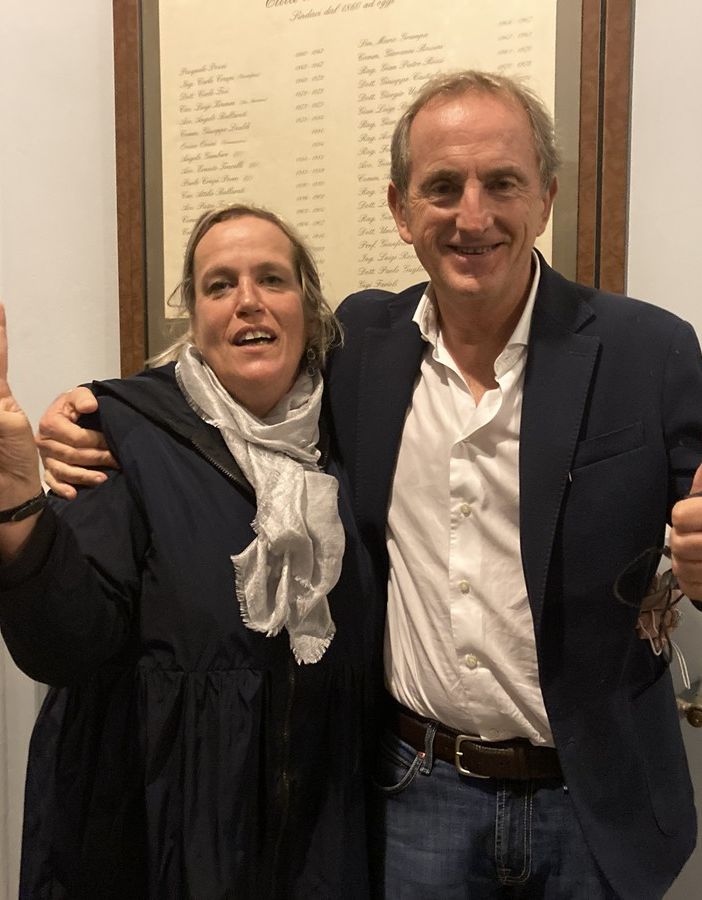 Paola Reguzzoni si congratula con Emanuele Antonelli