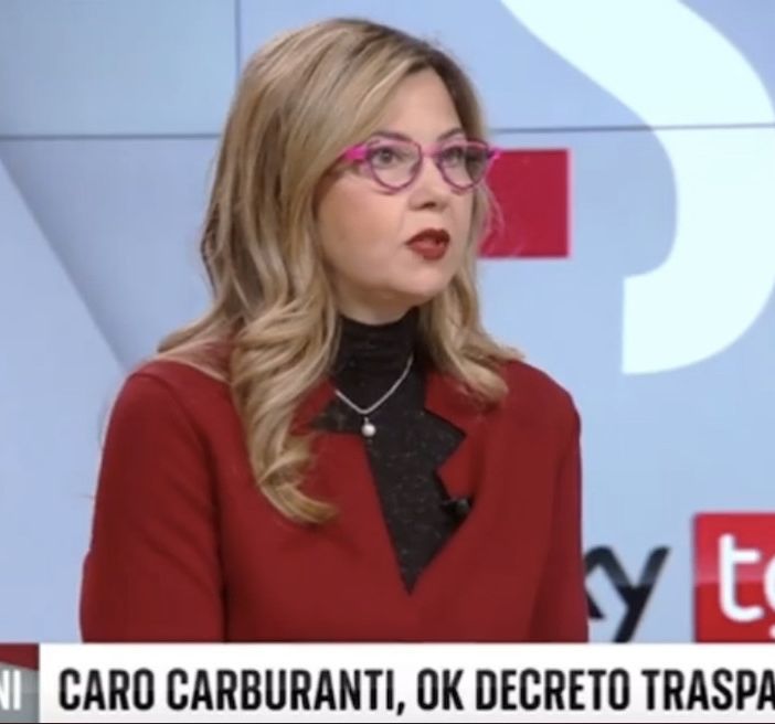 Carburanti, Gadda (IV): «Dal Governo una flat tax al contrario che colpisce soprattutto i redditi bassi»