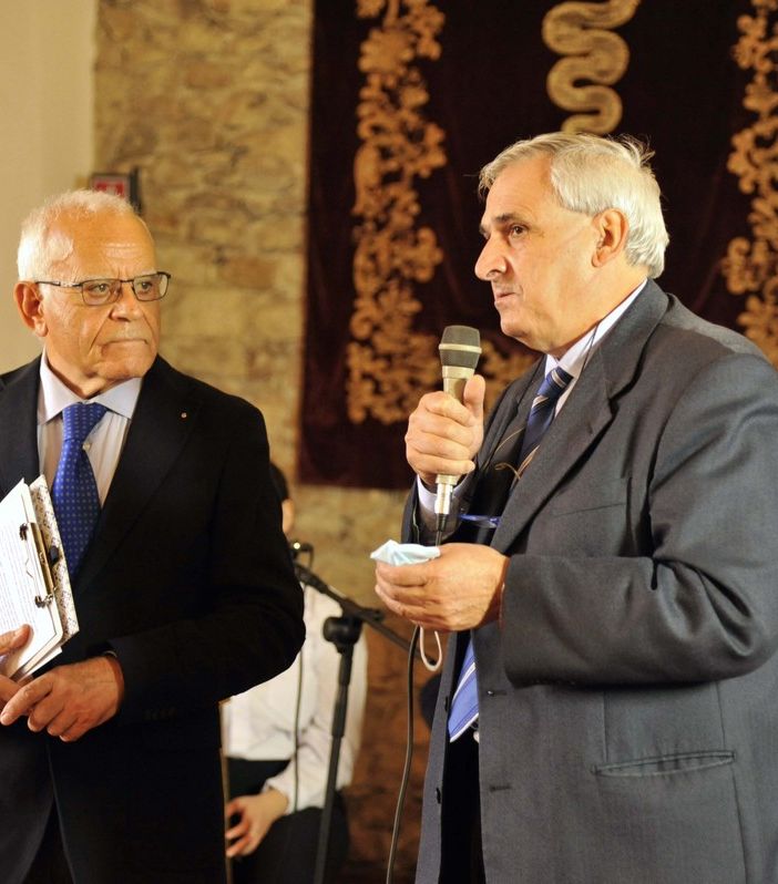 Il presidente Uate Mario Boschetti con il dirigente scolastico Vito Ilacqua