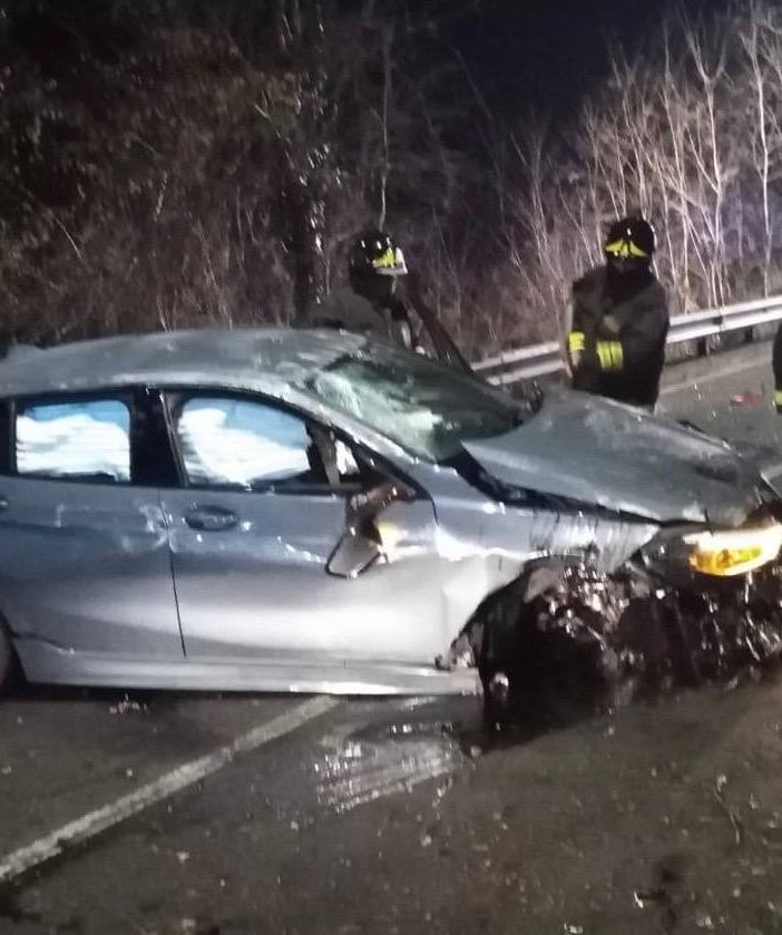 FOTO. Ribaltamento a Castiglione Olona, paura per un 32enne finito in ospedale