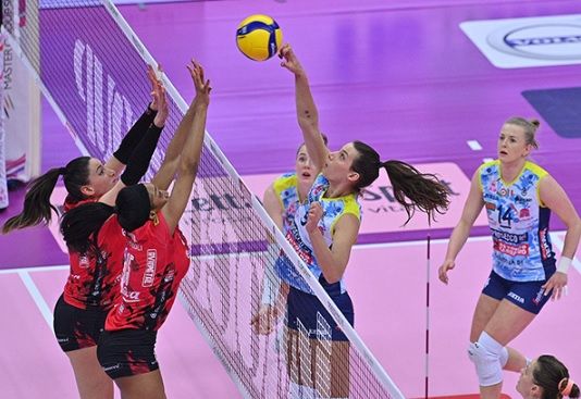 Conegliano-Uyba: farfalle a testa alta nonostante la sconfitta
