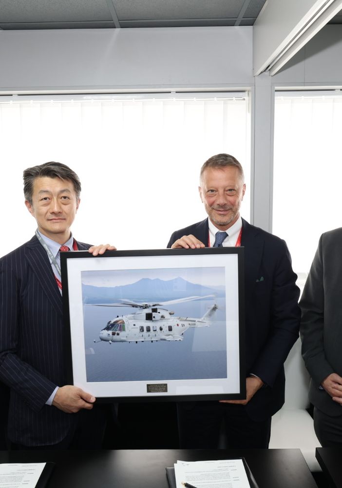 Leonardo e Kawasaki Heavy Industries firmano contratto per ulteriori elicotteri MCH-101