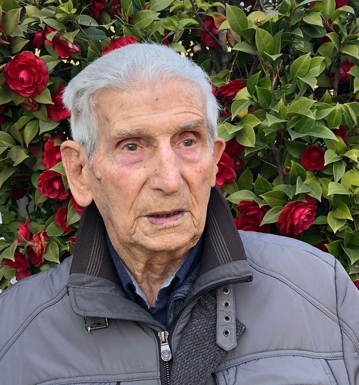 Addio a Ugo Barbini, il presidente e socio fondatore della Bustese che a 99 anni nuotava ancora nella “sua” piscina