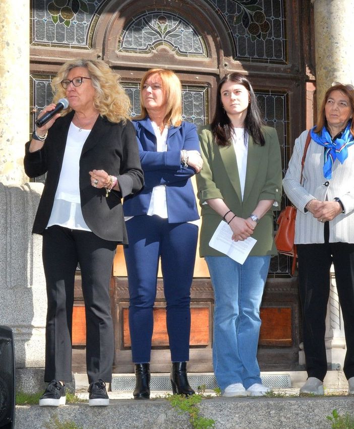 I “Mille papaveri rossi” degli studenti Acof rilanciano i valori di Resistenza e Libertà