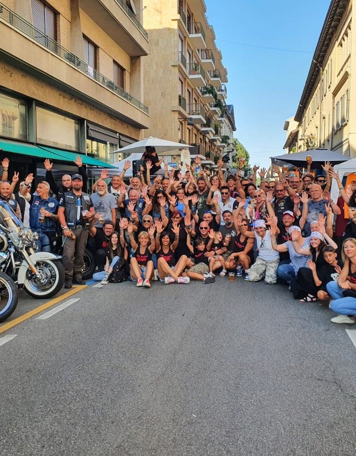 FOTO E VIDEO. Quei 150 motociclisti in strada per la piccola Chiara. «Tanti bustocchi ma anche molta gente da fuori»