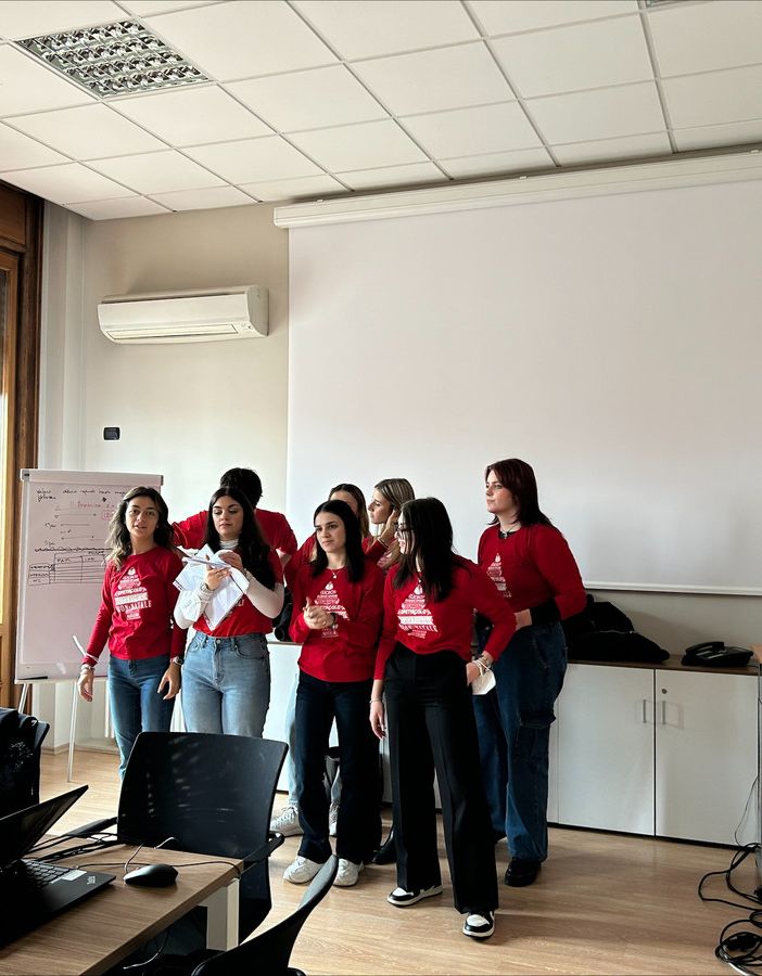 I ragazzi dell’Olga Fiorini insieme a Lilt per portare un sorriso in ospedale
