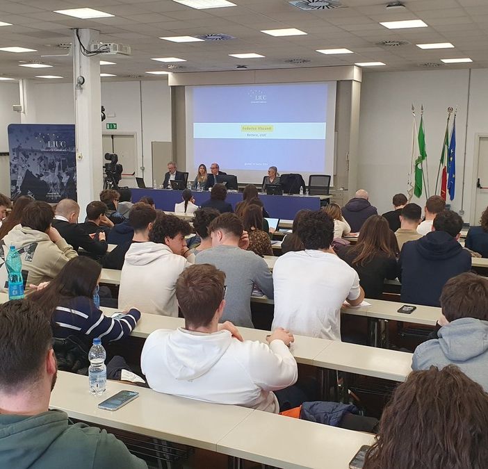 Open day lauree magistrali alla Liuc: in 400 a scoprire opportunità e servizi
