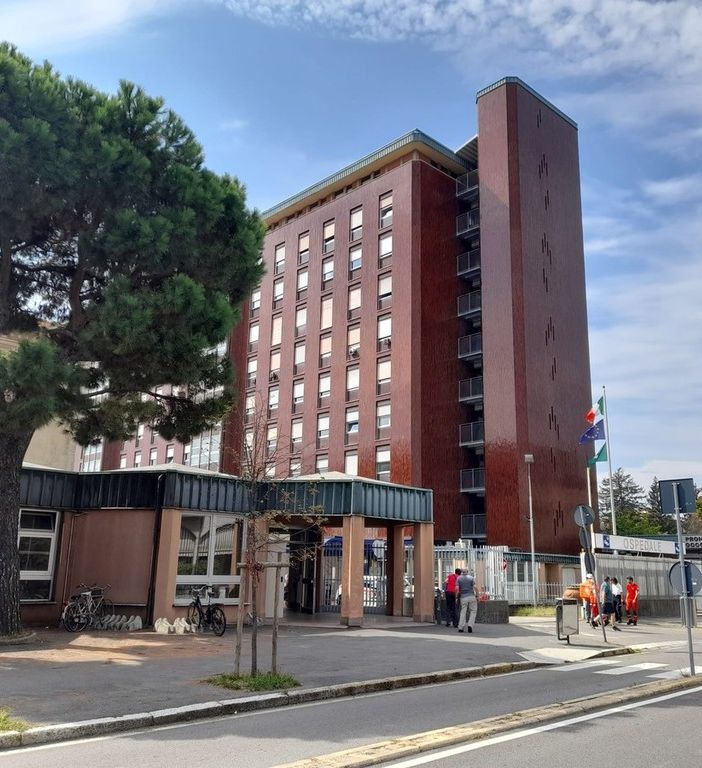 Pasti all’ospedale di Busto: servizio ripristinato dopo la bonifica della cucina
