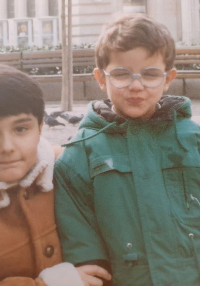 Davide e Daniele Cassioli in una foto insieme da bambini