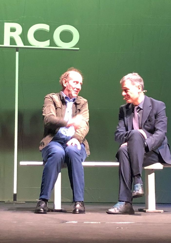 La panchina di Ale e Franz: sold out al Manzoni