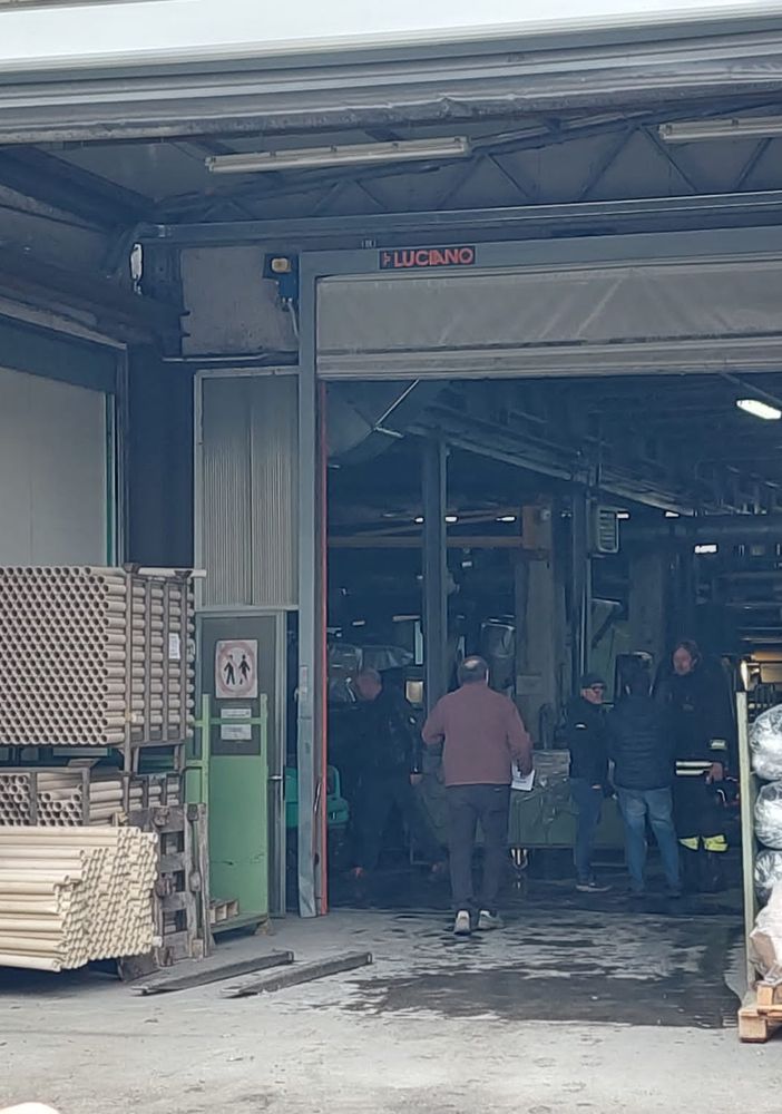 I soci “bloccano” l'incendio nell'azienda. «Avevamo fatto un corso. È stato provvidenziale»