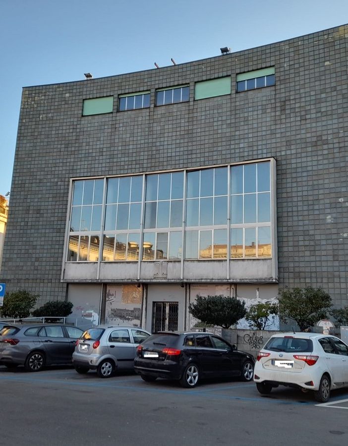 La facciata di Palazzo Minoletti, già &quot;Casa del fascio&quot;, esempio di architettura razionalista