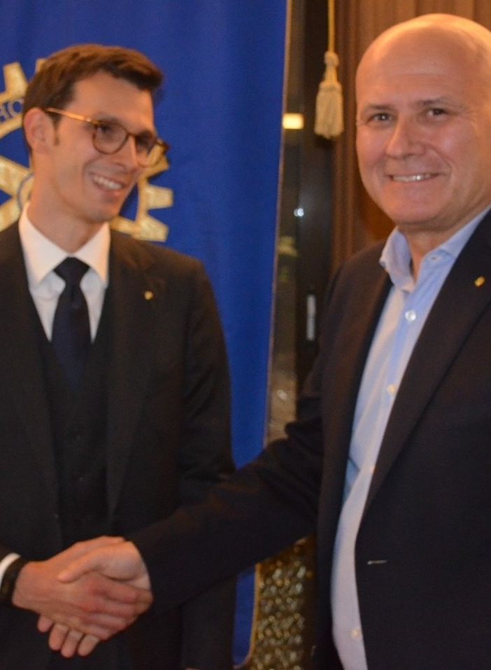 La conviviale del Rotary Castellanza accoglie il nuovo socio Gianmarco Sironi