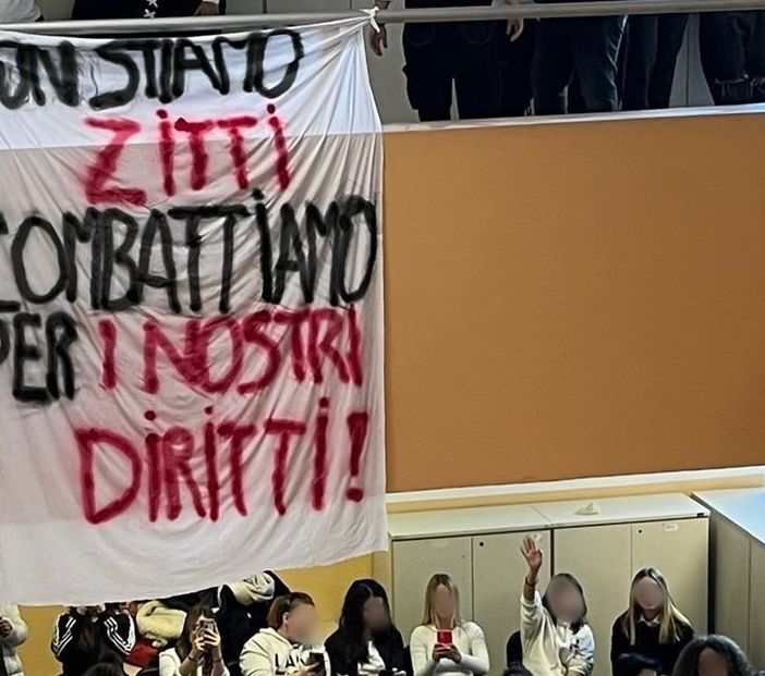Una foto della protesta dei giovani