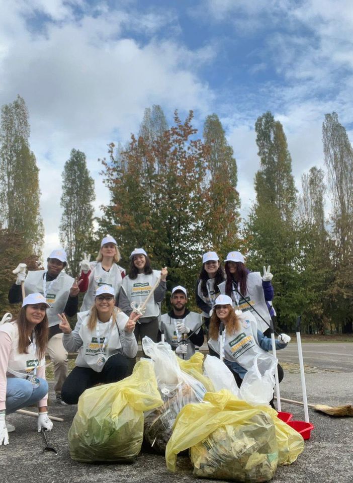 Raccolti oltre 15 kg di rifiuti abbandonati a Busto Arsizio