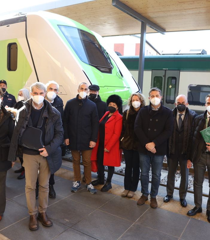 VIDEO E FOTO. Caravaggio al battesimo delle rotaie: «Più sostenibilità, tecnologia e comfort»