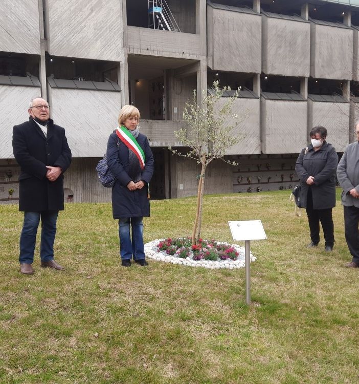 Commemorate le 56 vittime della pandemia a Castellanza