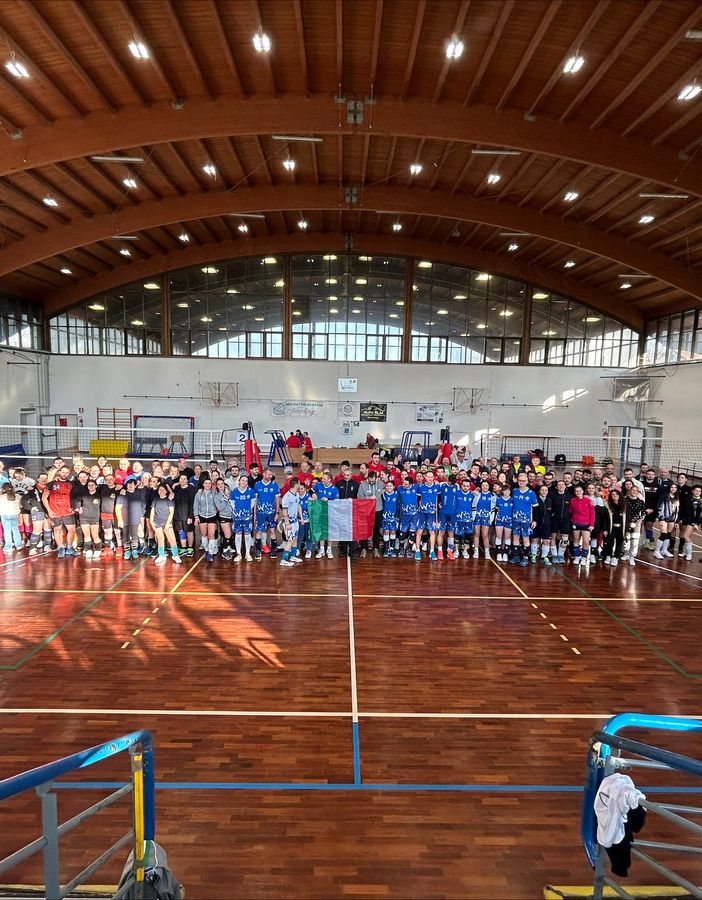 VIDEO. Il “Volley per la vita” arriva per la prima volta in città: «Speriamo nella seconda edizione a Busto Arsizio»