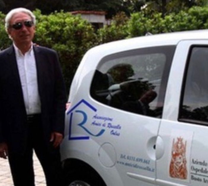 Gianni Maddaluno alla presentazione di un'auto donata per l'assistenza domiciliare