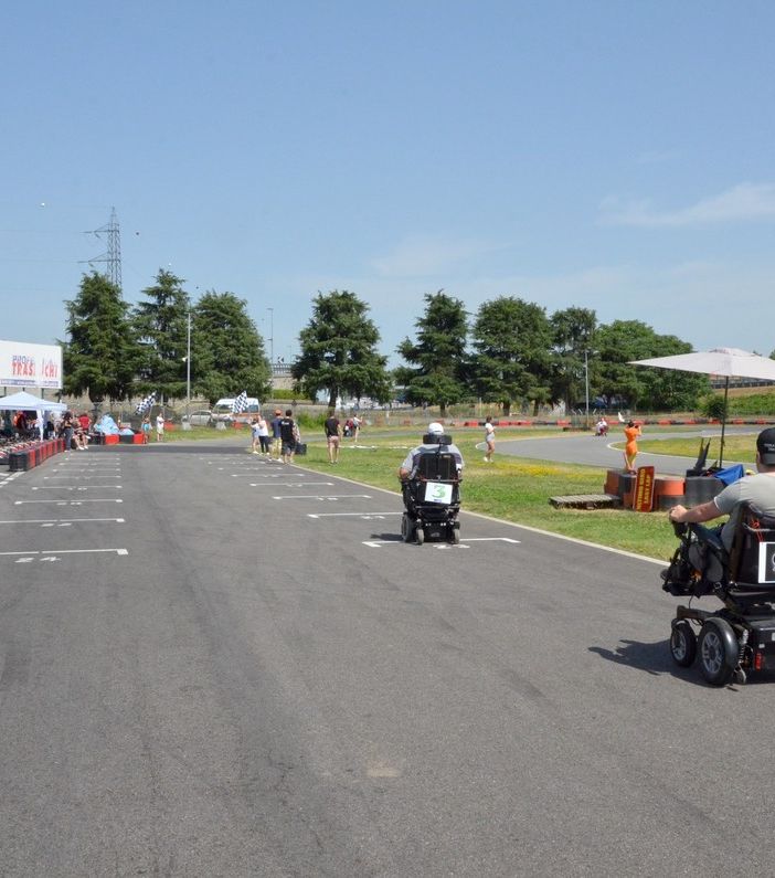 Foto dalla pagina Facebook di Wheelchair GP dell'ultima gara a Rozzano