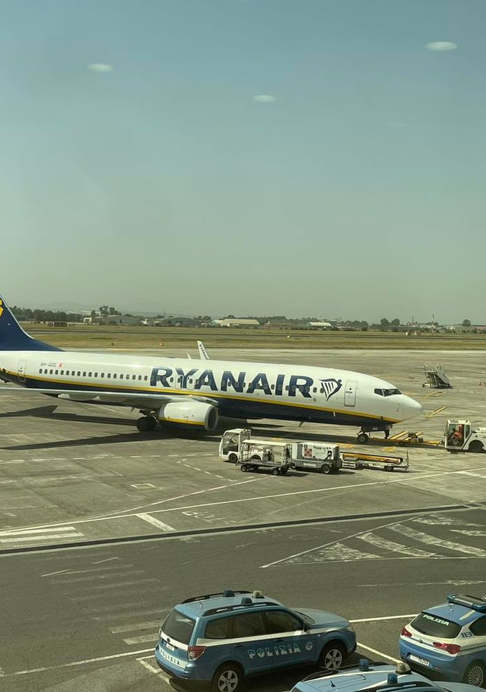 foto dalla pagina Facebook dell'aeroporto