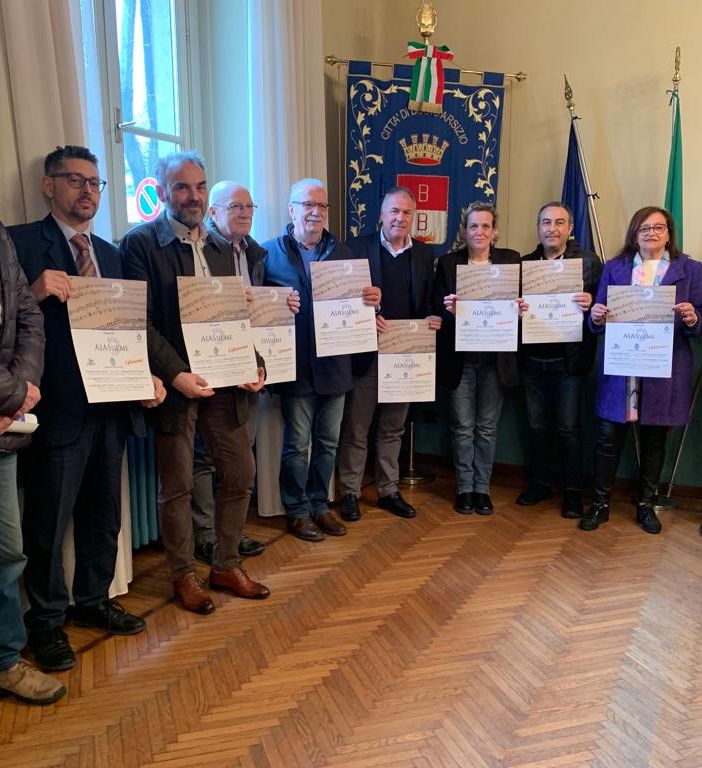 VIDEO Tre serate per Aias con musica e teatro