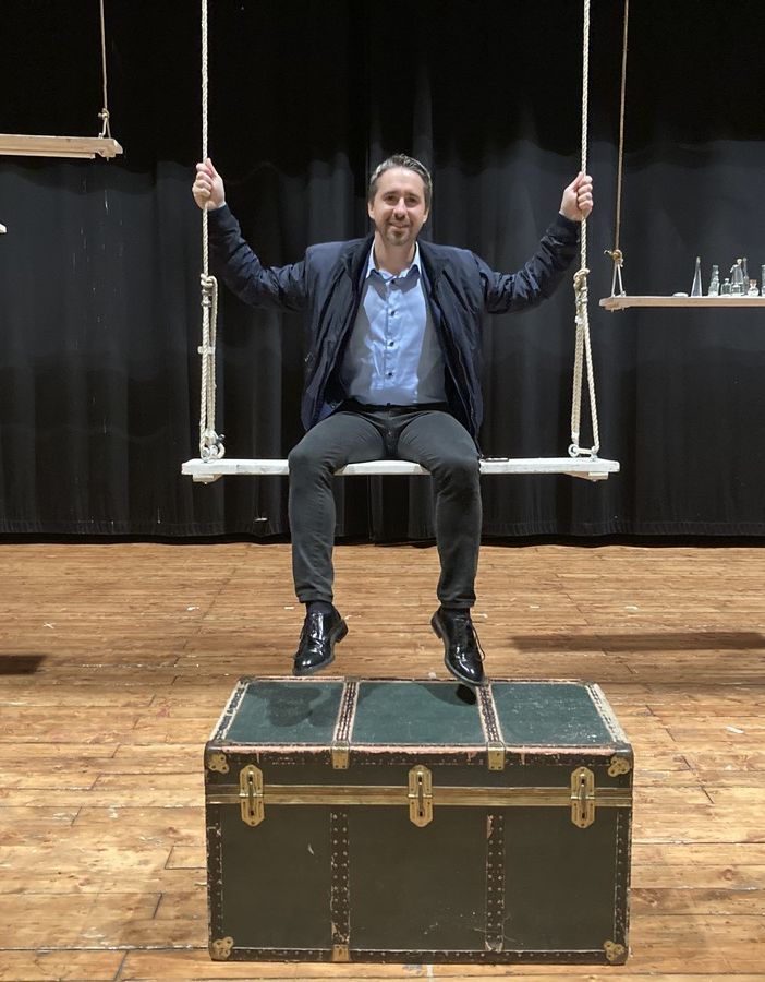Il registra Alberto Oliva in scena al Teatro Sociale &quot;Delia Cajelli&quot;