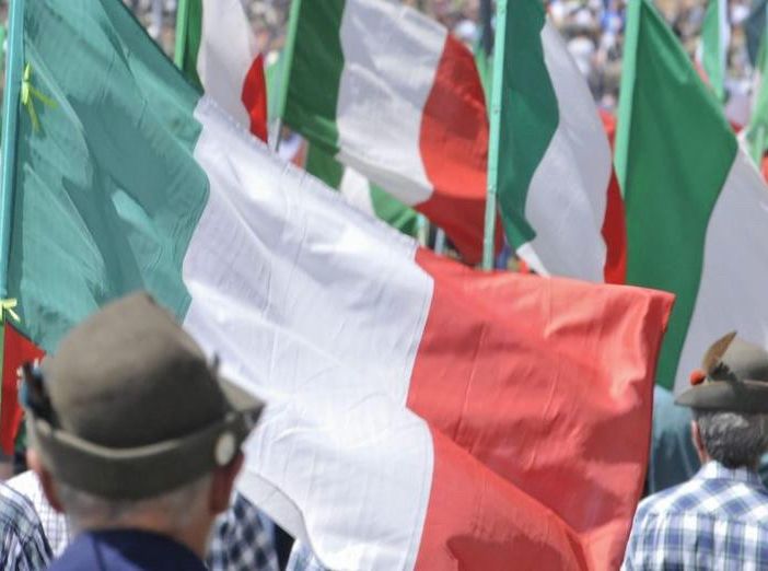 Festa degli alpini tra svago, ricordo e beneficenza