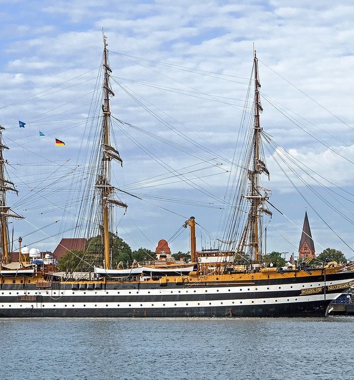 Con Apil e Famiglia Legnanese, una visita virtuale dell’Amerigo Vespucci