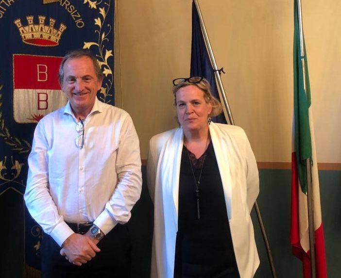 Il sindaco Emanuele Antonelli con l'assessore Paola Reguzzoni