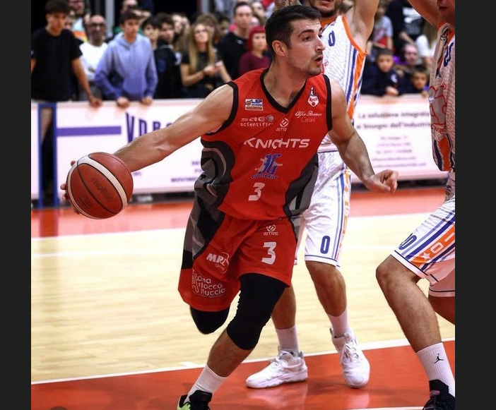VIDEO. Luca Antonietti e il grande impatto nel mondo dei Knights: «Mai visto un pubblico così caldo, sogno di vincere il campionato qui»