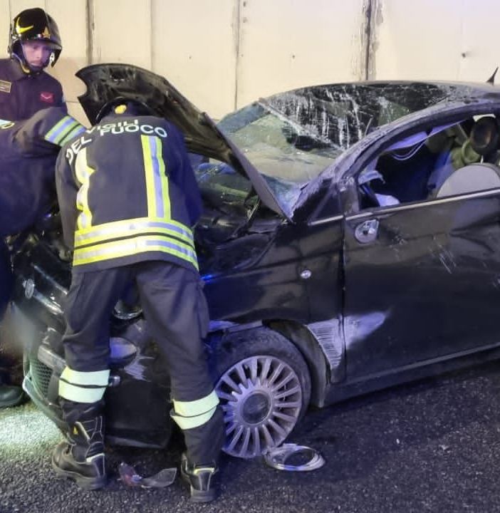 Incidente in superstrada a Lonate Pozzolo, soccorso un ragazzo di 19 anni