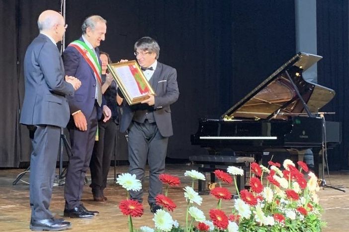 Il “bustocco” Bahrami: «Grazie alla meravigliosa città che mi ha accolto più di vent’anni fa. Viva Bach e viva la bellezza»
