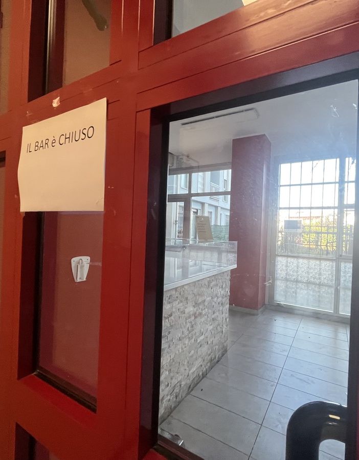 Il bar dell'ospedale a Busto resta chiuso in attesa della gara
