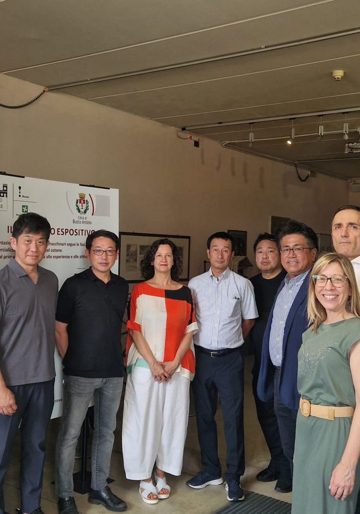 La delegazione giapponese in visita al Museo del Tessile di Busto