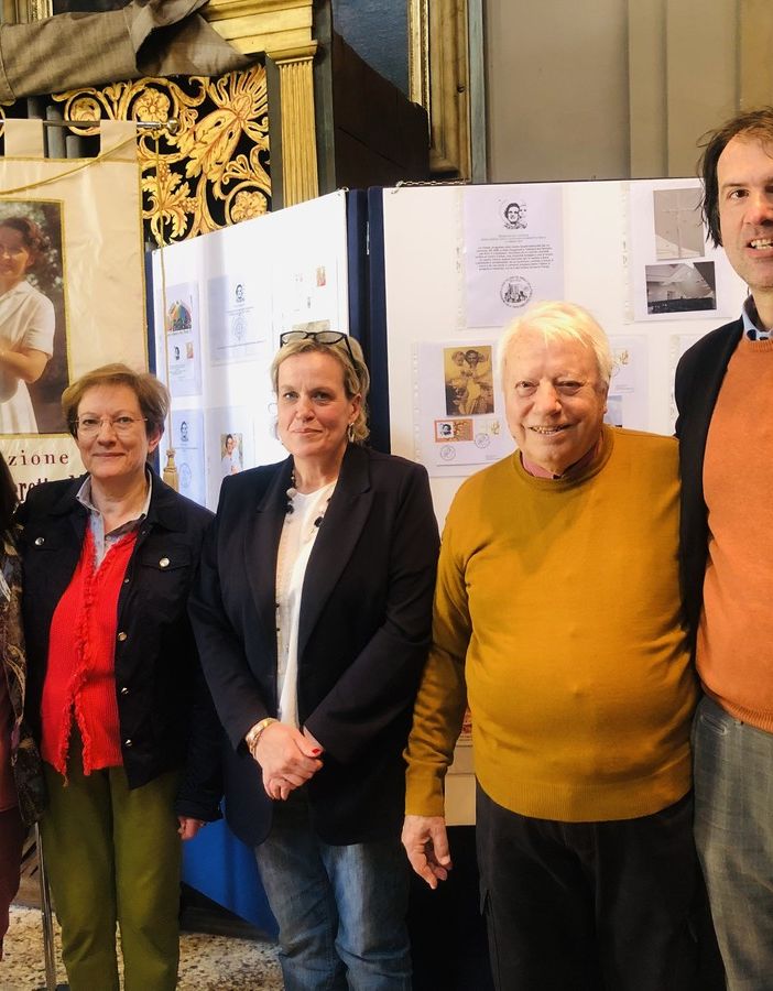 FOTO e VIDEO Una vetrinetta di immagini e francobolli per conoscere Santa Gianna Beretta Molla